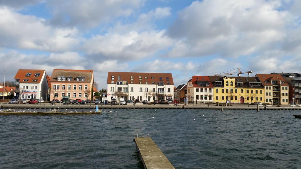 Yachthafen Waren